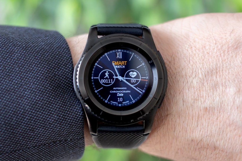 smartwatch features